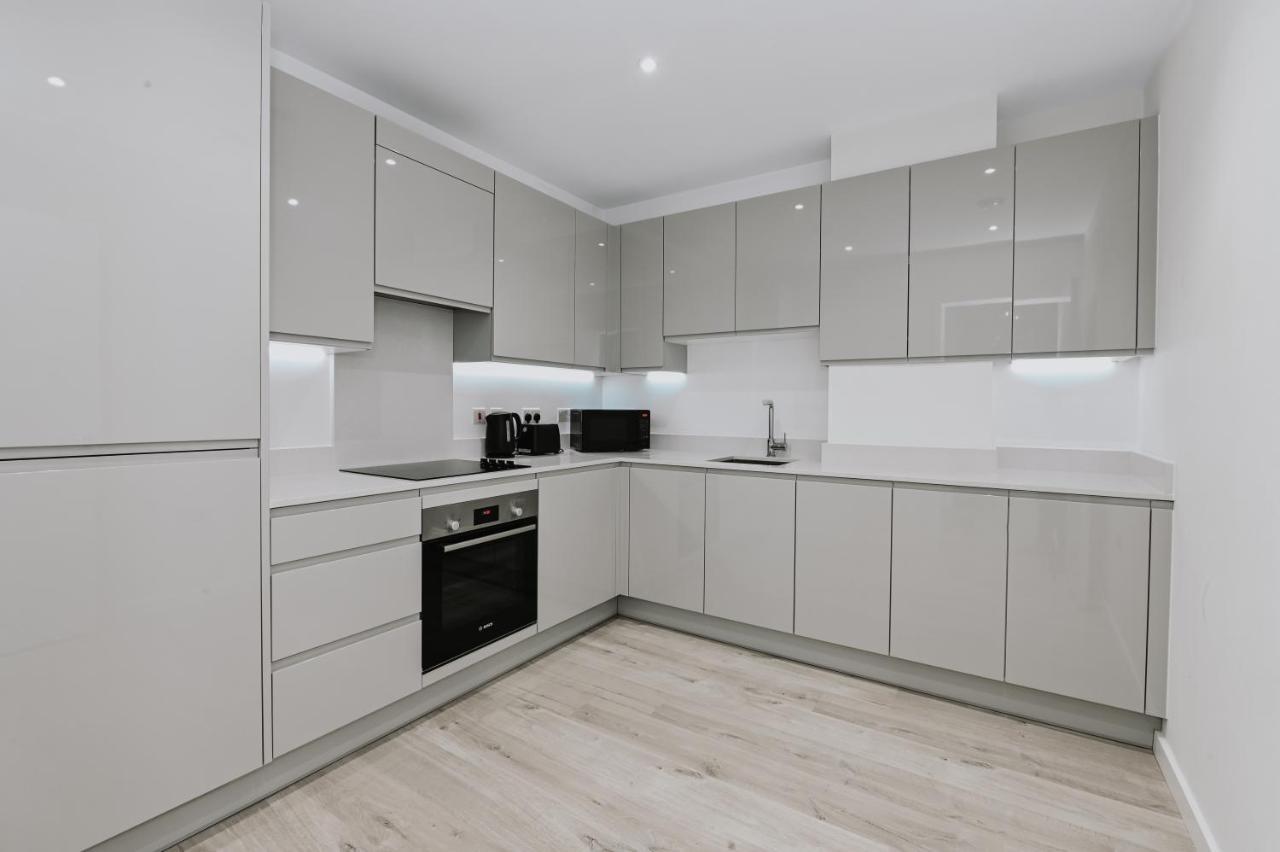 Khayat Homes - The Owelor - Two Bed London Exterior foto