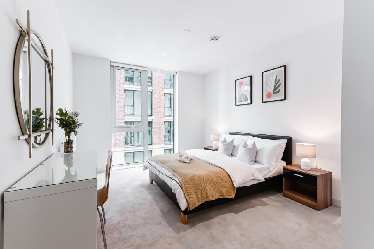 Khayat Homes - The Owelor - Two Bed London Exterior foto