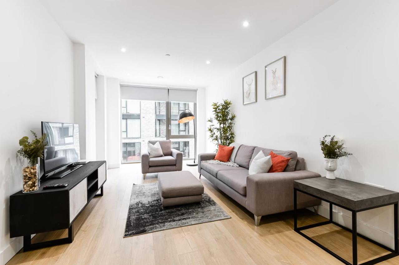 Khayat Homes - The Owelor - Two Bed London Exterior foto